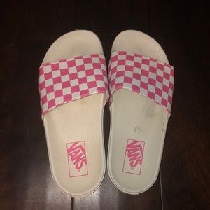 vans pink checkered slides